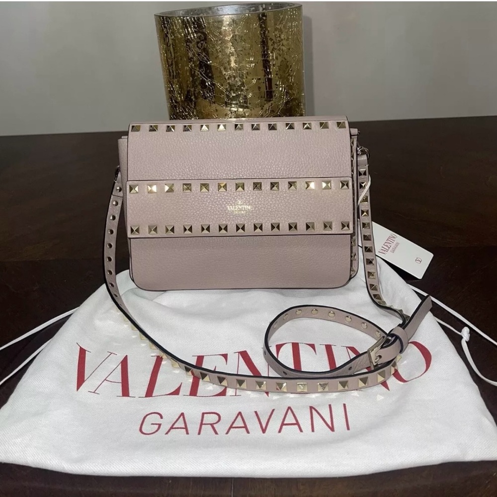 NWT Valentino Garavani Small Rockstud Grainy Calfskin Crossbody Bag -Poudre